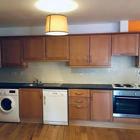Apartment 8, Bay *